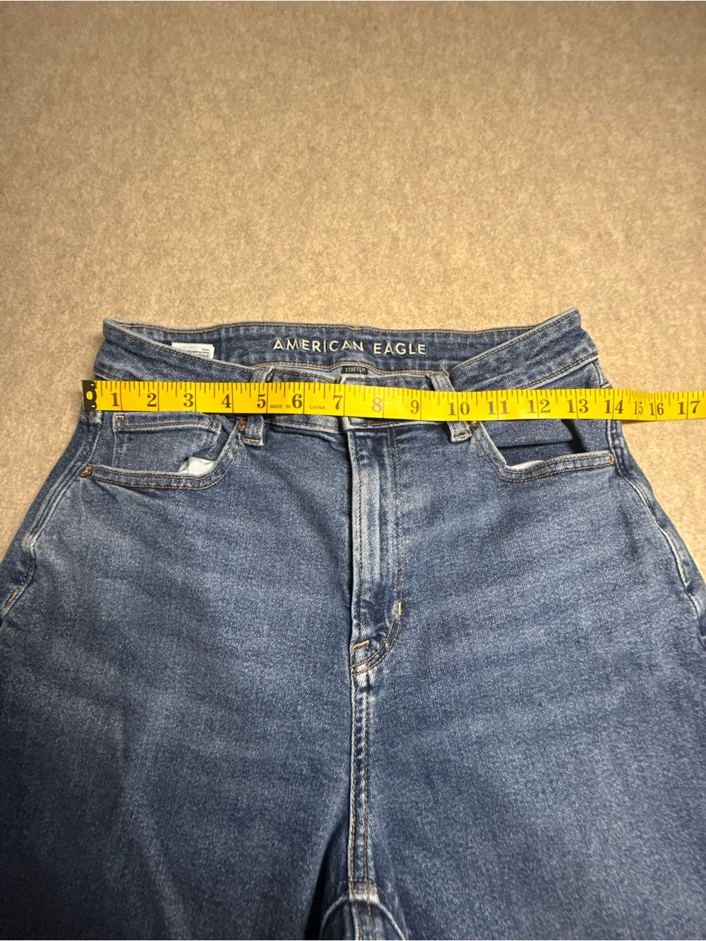 American Eagle Outfitters Women's Straight Leg Jeans - Medium Blue Wash - Picture 4 of 8